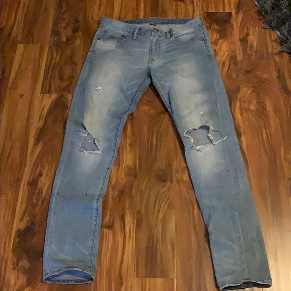 American Eagle distressed jeans (32x34)